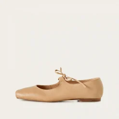 Balagan Baleriny|Batsheva Baleriny, Biszkoptowy
