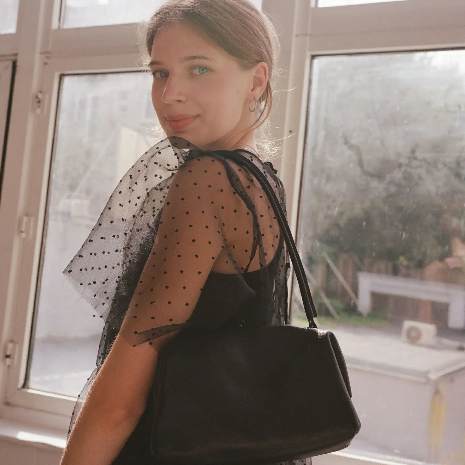 Balagan Minitorebki|Hug Bag Torebka L, Czarny
