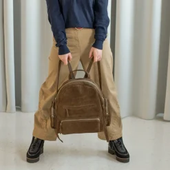 Balagan Botki|Junko Botki, Czarny Welur