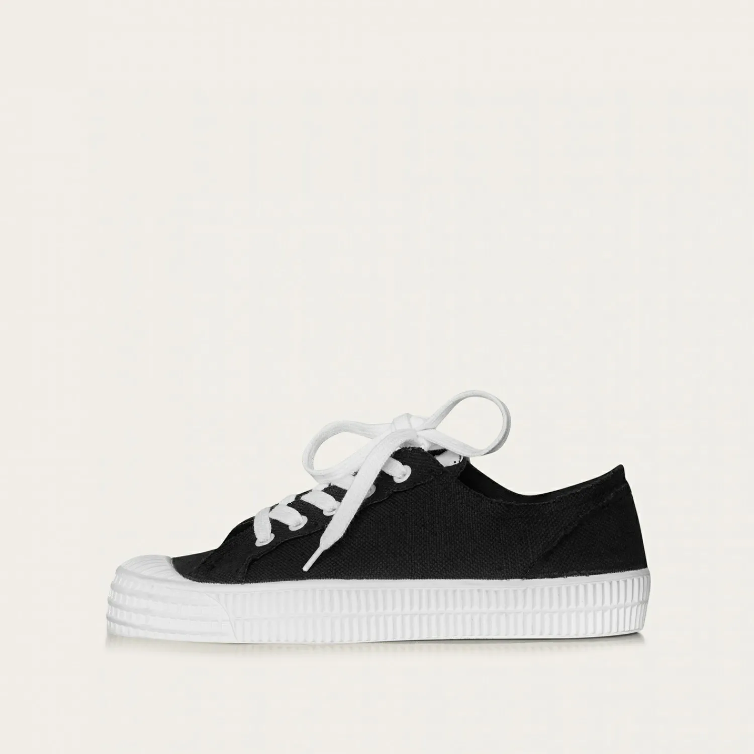 Balagan Sneakersy|Novesta Star Master Sneakersy Meskie Vegan, Czarne Na Bialym