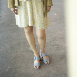 Balagan Sandaly|Rehava Sandaly, Dzinsowy Blekit