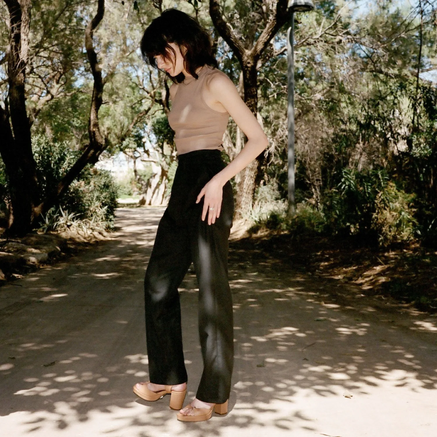 Balagan Sandaly|Vivienne Sandaly, Naturalny