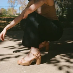 Balagan Sandaly|Vivienne Sandaly, Naturalny